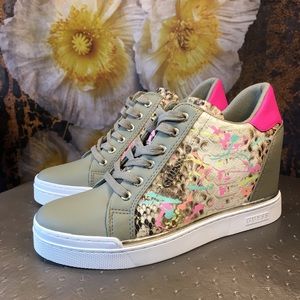 New Guess Women's Wedge Sneakers